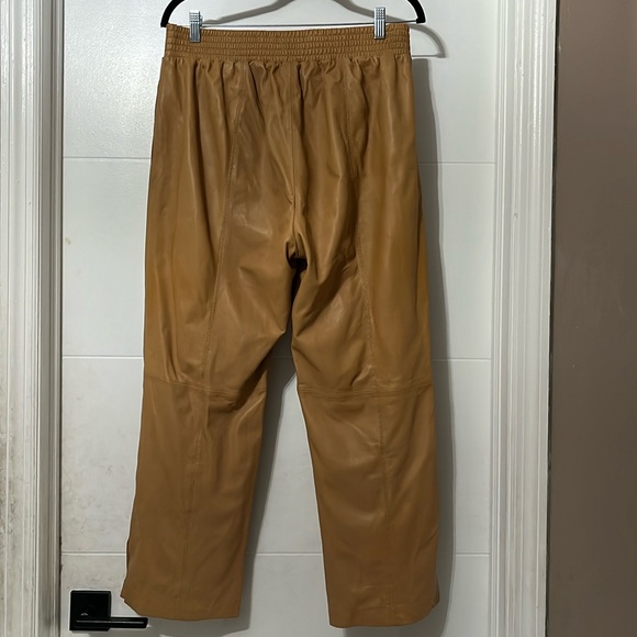 FRAME Lamb Leather Cropped Pants - Picture 3 of 10
